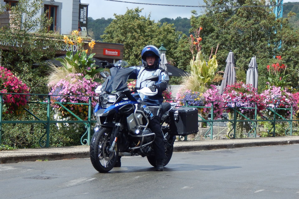 Motorrijbewijspoint Deventer examengarantie AVB en AVD